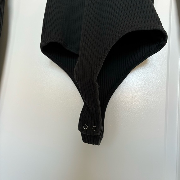 AGOLDE Deep V-Neck Long-Sleeved Bodysuit size M - Picture 4 of 11